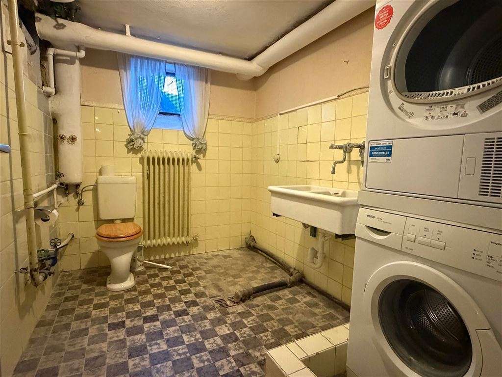 Immobilie in Gehrden - Gehrden Bestlage / großzügiges ZFH + ausgebautes DG mit Außenpool, Doppelgarage !  - Bild 0