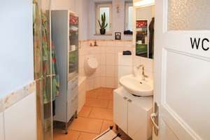 Gepflegtes und saniertes MFH mit 2 Maisonette-Wohnungen zur Selbstnutzung oder Kapitalanlage – Die vollständige Adresse der Immobilie erhältst du vom Anbieter., 47137 Mittelmeiderich, Duisburg – Vorschaubild 6