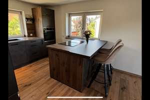     Exklusiv modernisiertes Zweifamilienhaus mit großem Baulandgrundstück und Ausbaupotenzial – Bauernstraße 25, 86561 Aresing – Vorschaubild 2