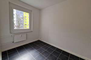 1000 € Gutschein sichern-Frisch renovierte 4-Zimmer-Wohnung mit Wannenbad ! – Am kleinen Feld 28, 4205 Grünau-Nord, Leipzig – Vorschaubild 6
