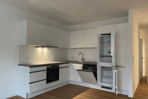 Perfekt geschnittene 4-Zimmer-Wohnung mit Einbauküche, Balkon (Loggia) und Gäste-Bad! – Biedenkopfer Str. 44-54, 13507 Berlin – Vorschaubild 1