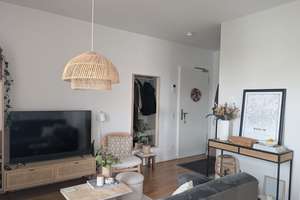 Lebendig wohnen in Dresden: helle 2,5-Zimmer-Wohnung mit Balkon – 1159 Friedrichstadt, Dresden – Vorschaubild 3