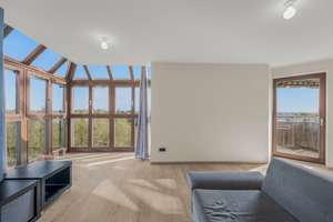 Licht, Ruhe und Weitblick - Modernisierter 2-Zimmer Wohnkomfort mit Alpenblick  – Die vollständige Adresse der Immobilie erhältst du vom Anbieter., 81739 Altperlach, München – Vorschaubild 2