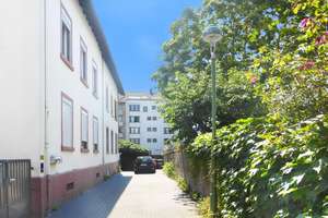 Frankfurt Niederrad: Ein Ensemble aus Bunglalow und Mehrfamilienhaus - ruhige, gepflegte Wohnlage – 60528 Niederrad, Frankfurt am Main – Vorschaubild 11