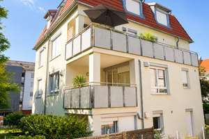 Attraktive 4-Zimmer Whg. mit Balkon in 4-Fam. Haus
