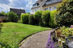 MANNELLA *Zentrale Lage mit Gartennutzung & Garage* Sonnige Dachgeschosswohnung in Troisdorf – Die vollständige Adresse der Immobilie erhältst du vom Anbieter., 53840 Troisdorf – Vorschaubild 19