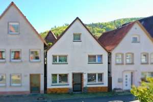 Ideal für Handwerker! Einfamilienhaus mit Potenzial in zentraler Lage von Lügde – Die vollständige Adresse der Immobilie erhältst du vom Anbieter., 32676 Lügde – Vorschaubild 1