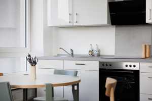 Fully-furnished flat in Aachen with forest views | All-inclusive rent | POHA House – Altenberger Str. 4, 52074 Aachen – Vorschaubild 6