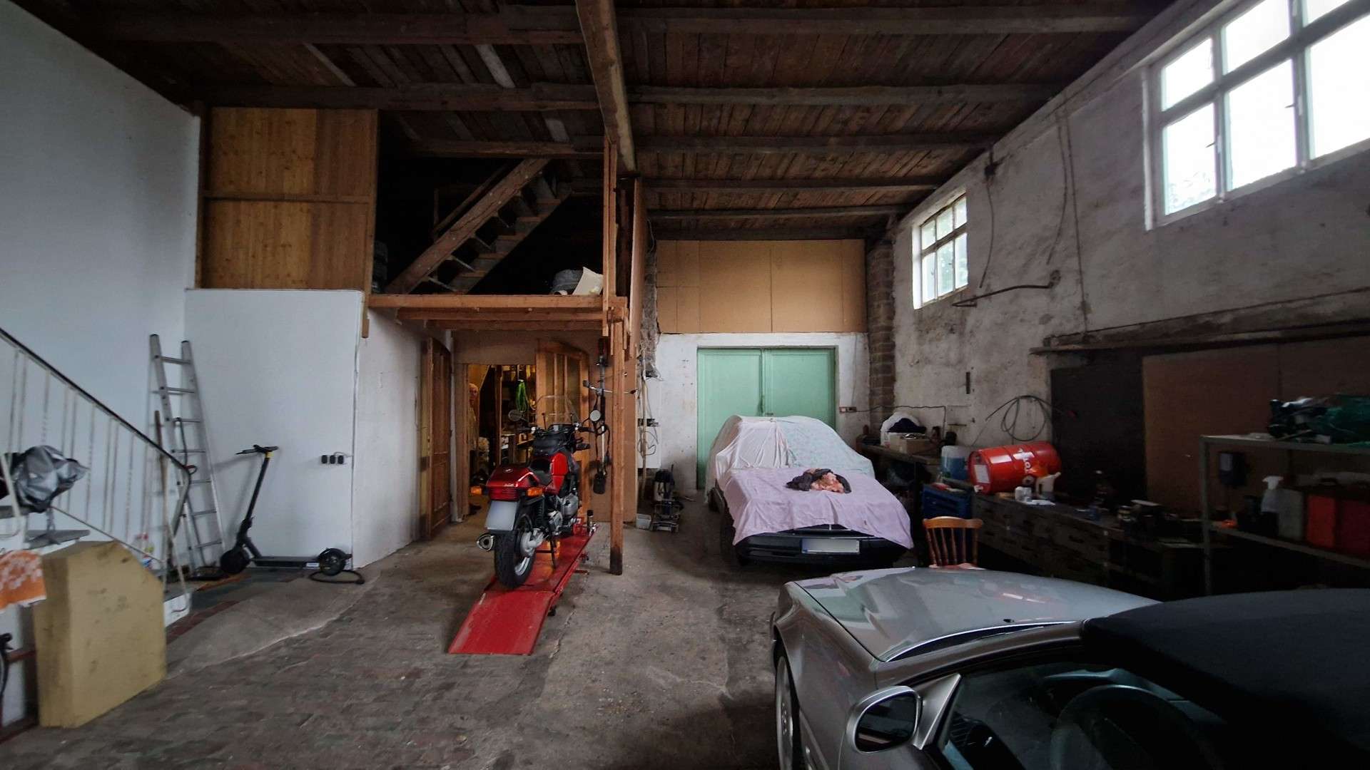 Immobilie in Höxter - Geräumiges Wohnhaus mit Scheune - Bild 0