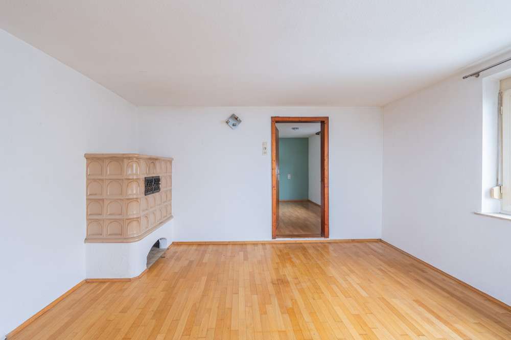 Immobilie in Horgenzell - Bastler aufgepasst!! Anwesen mit Wohnhaus, Ökonomie und FeWo!
15 km von Ravensburg entfernt! - Bild 0