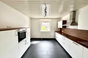 KL- Siegelbach - Modernisiertes Einfamilienhaus mit Doppelgarage, Einzelgarage, Stellplatz u. Garten – Kaiserslautern – Vorschaubild 6