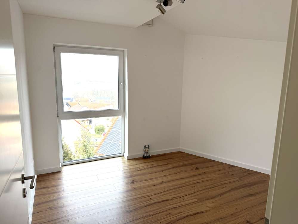 Immobilie in Mertesheim - Frische Luft, freier Blick, hoher Wohnkomfort = Lebensqualität! Modernes EFH m. ELW in Mertesheim! - Bild 0