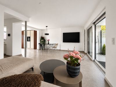 Provisionsfrei++Design, Licht & Wellness – außergewöhnliches Reihenmittelhaus