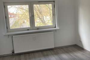 Gemütliche Dachgeschosswohnung mit ausgezeichneter Autobahnanbindung – Swindonstraße 9, 38226 Lebenstedt, Salzgitter – Vorschaubild 3