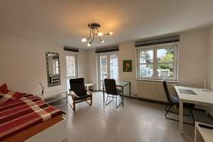 von privat: 1 modern möbliertes Zi-Business-Apartment mit TGS in Weststadt – Blücherstrasse 6, 76185 Weststadt, Karlsruhe – Vorschaubild 2