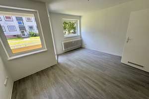 Helle, modernisierte 3-Zimmer-Erdgeschosswohnung mit Balkon – sofort bezugsbereit – Sternbergstraße 75, 38229 Gebhardshagen, Salzgitter – Vorschaubild 2
