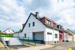 Stilvoll sanierte Doppelhaushälfte. 135m² mit 5 Zimmern. Großem Garten und Platz für Familien.