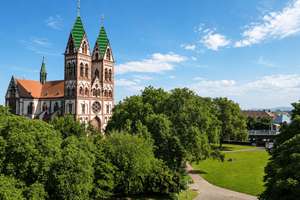 Saniertes und top gedämmtes Dach! - Dachgeschosswohnung mit Dachspitz und einzigartiger Parksicht – Die vollständige Adresse der Immobilie erhältst du vom Anbieter., 79106 Alt-Stühlinger, Freiburg im Breisgau – Vorschaubild 12