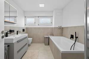 Einziehen und wohlfühlen: Stilvoll sanierte 4-Zimmer-Wohnung mit Loggia – Die vollständige Adresse der Immobilie erhältst du vom Anbieter., 76187 Knielingen, Karlsruhe – Vorschaubild 8