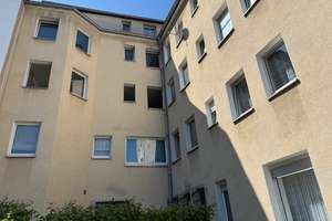 Mehrfamilienhaus mit 13 Wohn- und einer Gewerbeeinheit - VOLLVERMIETET