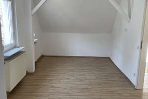 Einfamilienhaus + Garage mit 5 Zimmern in Stuttgart Untertürkheim – Die vollständige Adresse der Immobilie erhältst du vom Anbieter., 70327 Untertürkheim (Ortsteil), Stuttgart – Vorschaubild 7