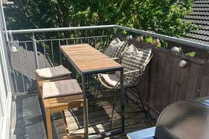 gemütliche, sehr helle 2-Zimmer-DG-Wohnung mit Balkon in Düsseldorf – Die vollständige Adresse der Immobilie erhältst du vom Anbieter., 40593 Benrath, Düsseldorf – Vorschaubild 11