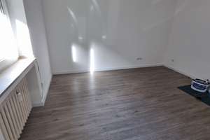 Erdgeschoss  - 88 m2  - zentrale Lage - 3 ,5 Zimmer – Die vollständige Adresse der Immobilie erhältst du vom Anbieter., 47799 Cracau, Krefeld – Vorschaubild 2