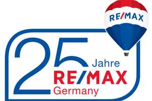 RE/MAX: BEZUGSFREI! * Einzigartiges Bio-Massivholzhaus in phantastischer Lage! * KfW 55 – Breisgau-Hochschwarzwald (Kreis) – Vorschaubild 18