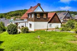 Großräumiges Anwesen mit Garten, Terrasse und Wintergarten – Lahn-Dill-Kreis – Vorschaubild 1