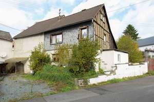 Einfamilienhaus mit Ausbaupotential, Garage und Freistellplatz – Die vollständige Adresse der Immobilie erhältst du vom Anbieter., 56244 Wölferlingen – Vorschaubild 1