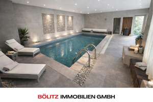 Rudow: 300 m² Bungalow mit Indoorpool & viel Raum auf großem Grundstück mit Baupotenzial in 2. Reihe