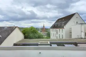 NUR 5 MINUTEN BIS ZUR FUßGÄNGERZ ONE UND DENNOCH ABSOLUT RUHIG GELEGEN! 2-Zimmer Altbauwohnung – Wiesbaden – Vorschaubild 11