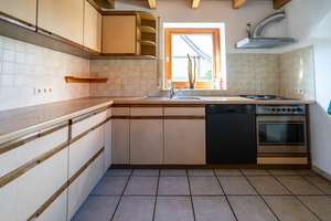 Großzügiges Einfamilienhaus mit Einliegerwohnung, 3 Garagen in ruhiger Lage – Die vollständige Adresse der Immobilie erhältst du vom Anbieter., 89150 Laichingen – Vorschaubild 5