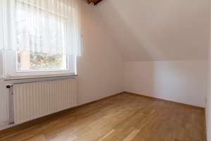 Leerstehendes Zweifamilienhaus auf 664m² Grundstück | Garage | viel Potenzial – Die vollständige Adresse der Immobilie erhältst du vom Anbieter., 30629 Misburg-Nord, Hannover – Vorschaubild 13
