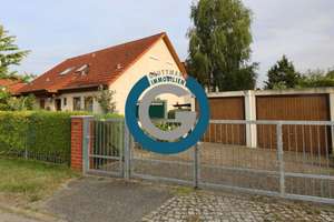 ARCHITEKTENHAUS MIT EINLIEGERWOHNUNG - DOPPELGARAGE - ALS EIN- ODER ZWEIFAMILIENHAUS – Die vollständige Adresse der Immobilie erhältst du vom Anbieter., 12683 Biesdorf, Berlin – Vorschaubild 1