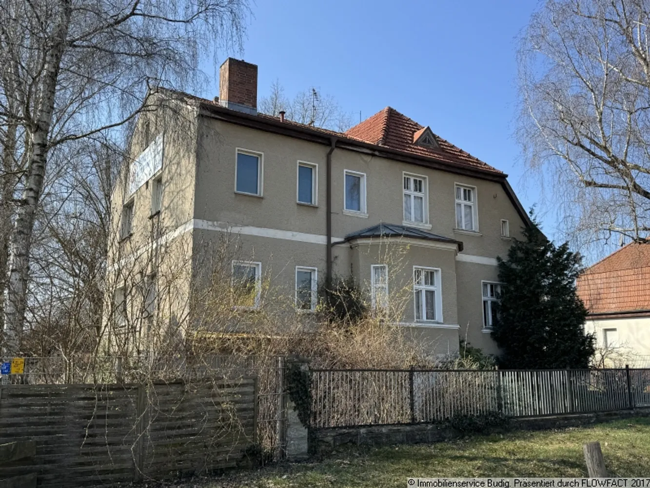 Mehrgenerationenhaus mit Wohnungen, Gewerbe, Werkstatt und Garagen in zentraler Lage, Märkisch Oderland Kreis – Bild 4