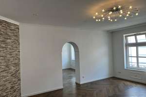 Stilaltbauwohnung mit großen, hohen Räumen und Einbauküche in der Fußgängerzone! – Die vollständige Adresse der Immobilie erhältst du vom Anbieter., 61348 Bad Homburg vor der Höhe – Vorschaubild 2