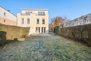 Ihr Zuhause am Wasser: Doppelhaushälfte in direkter Havelnähe – Die vollständige Adresse der Immobilie erhältst du vom Anbieter., 13587 Hakenfelde, Berlin – Vorschaubild 1