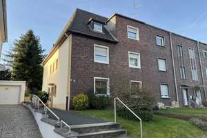 Gepflegtes 2-Familienhaus in beliebter Wohnlage von MG-Rheydt
 – Die vollständige Adresse der Immobilie erhältst du vom Anbieter., 41239 Schmölderpark, Mönchengladbach – Vorschaubild 1