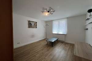Komfortabel möblierte 2-Zimmer-Wohnung mit Balkon in zentraler und attraktiver Wohnlage. – Breitscheidstraße 106A, 70176 Vogelsang, Stuttgart – Vorschaubild 1