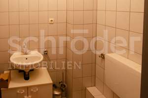 Vermietete, gut geschnittene 3-Zimmer Dachgeschosswohnung mit Balkon und Garage – Rosenstraße 4, 52428 Jülich – Vorschaubild 8