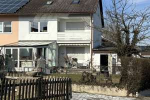 Viel Freiraum: Doppelhaushälfte in Oberschneiding – Ringstr. 10, 94363 Oberschneiding – Vorschaubild 3