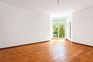 Nahe Helmholtzplatz: Bezugsfreie 3/4-Zimmer-Wohnung mit Renovierungspotenzial – Die vollständige Adresse der Immobilie erhältst du vom Anbieter., 10437 Prenzlauer Berg, Berlin – Vorschaubild 2