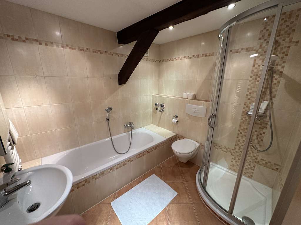 Immobilie in Sangerhausen - 3-Zi-Wohnung mit Balkon, EBK, Stellplatz - Vermietet, Toplage Sangerhausen Zentrum - Bild 1