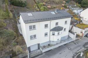 Luxuriös Saniertes Ein/ Zweifamilienhaus