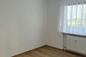 Alltagstaugliche 3-Zimmer-Wohnung mit Balkon in Rosenfeld – Lindenstraße 51, 72348 Rosenfeld – Vorschaubild 2