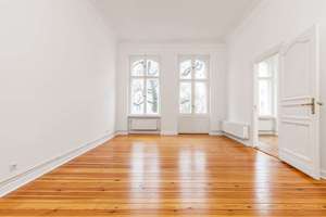 Stilvolle 3-Zimmer-Altbauwohnung mit 3,50 m Deckenhöhe und Kamin in bester Lage!