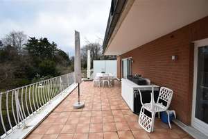 40 qm Terrasse! 4-Zimmer-Wohnung  mit EBK, Kamin & Doppelgarage für gehobene Ansprüche – Niederrheinstraße 16a, 40474 Stockum, Düsseldorf – Vorschaubild 7