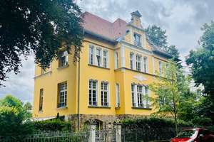 Traumhafte EG-Wohnung in kernsanierter historischer Villa mit großem Garten - Bestlage Zehlendorf