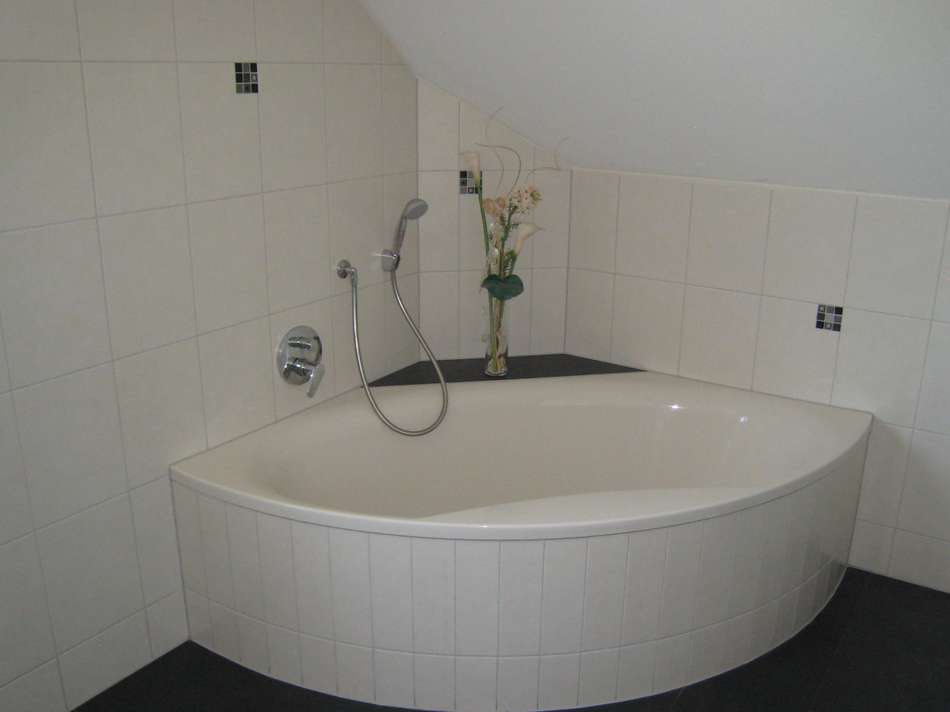 Eckbadewanne